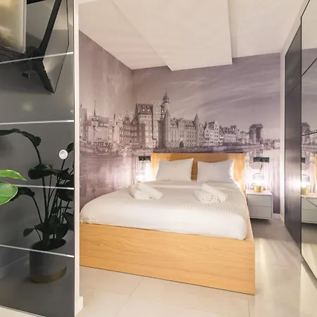 Apartment Gdn Center- Brique - Pool, Sauna, Jacuzzi, Gym *